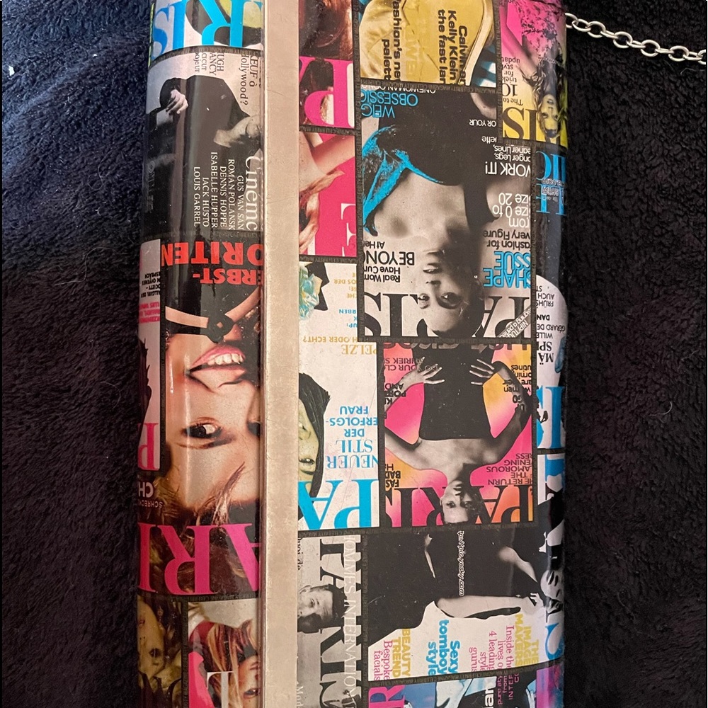 USED FASHION MAGAZINE COVER PURSE